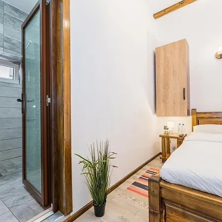 Rustic Star Old Town בית הארחה 3*